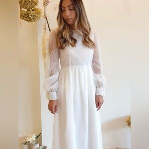 Maira - Handmade Vintage Long Sleeve Modest Bridal Gown